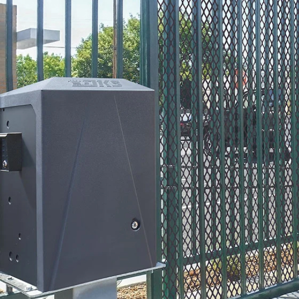 9150 Commercial and Industrial Slide Operator
